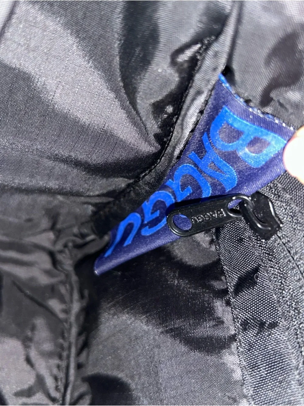 BAGGU Black Mini Nylon Shoulder Bag - Picture 5 of 5